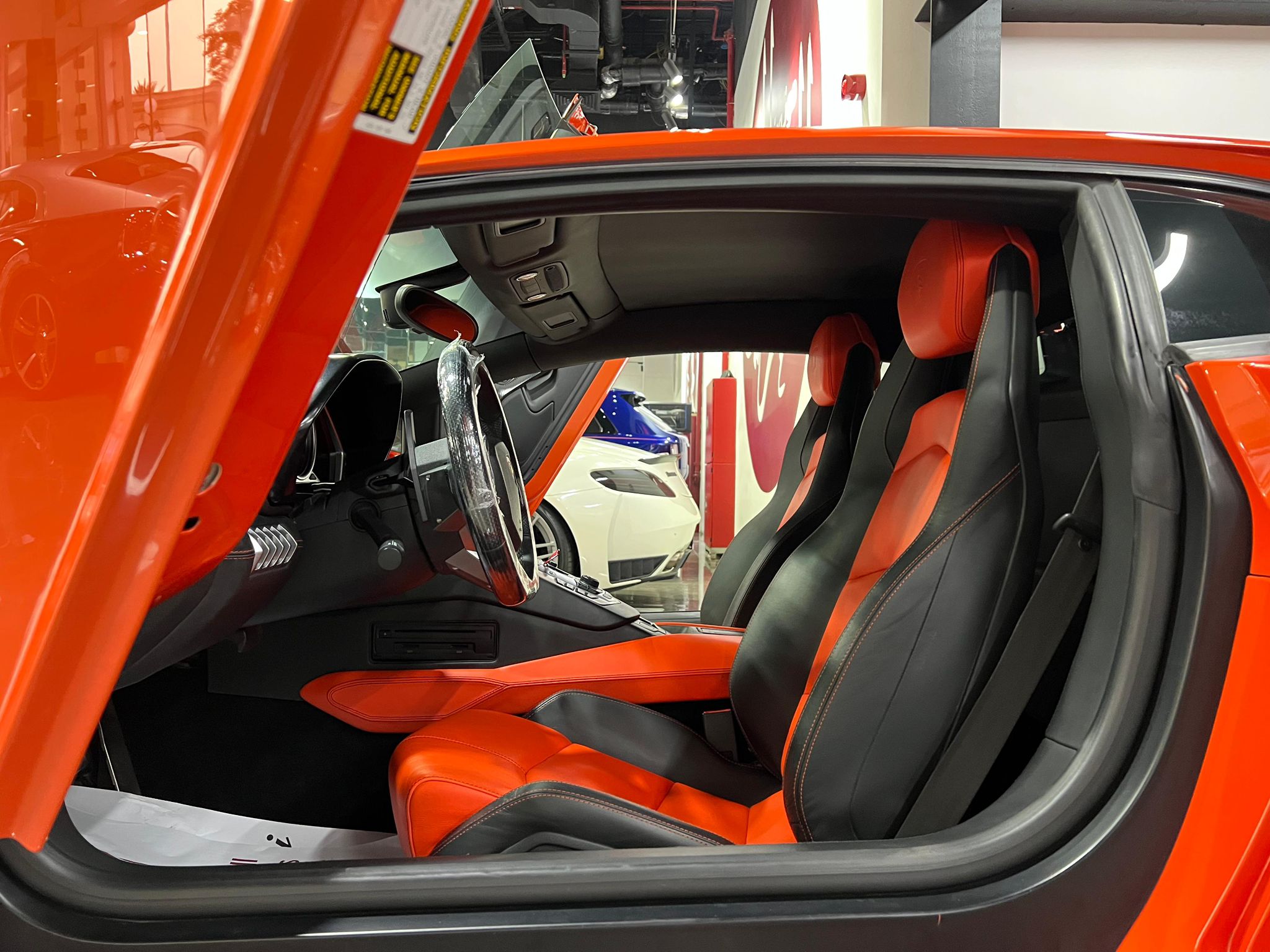 Lamborghini Aventador 2013 - Image 2