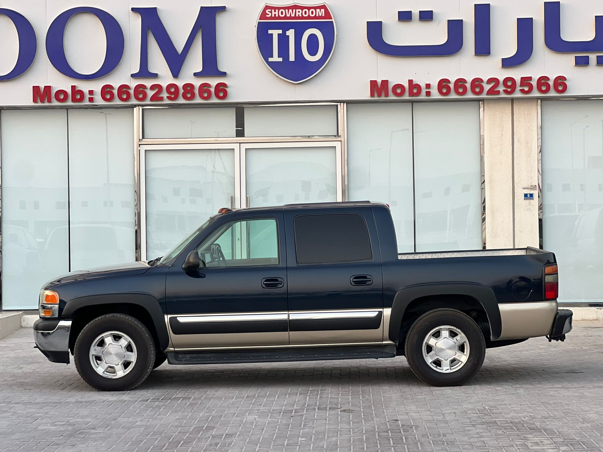 GMC Suburban. Standard 2005 - Image 3