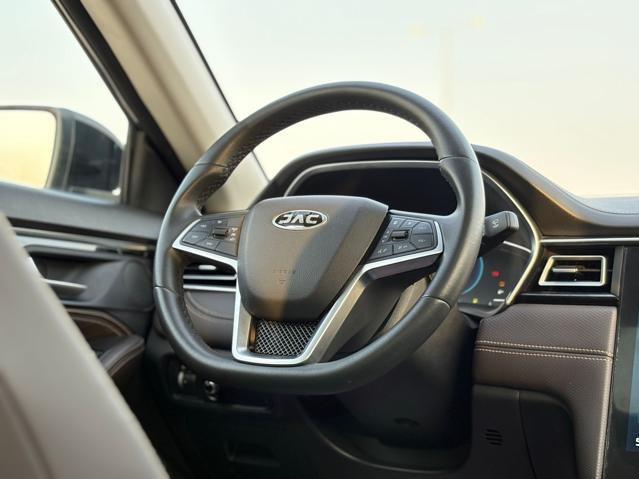 Jac j7 2024 - Image 2