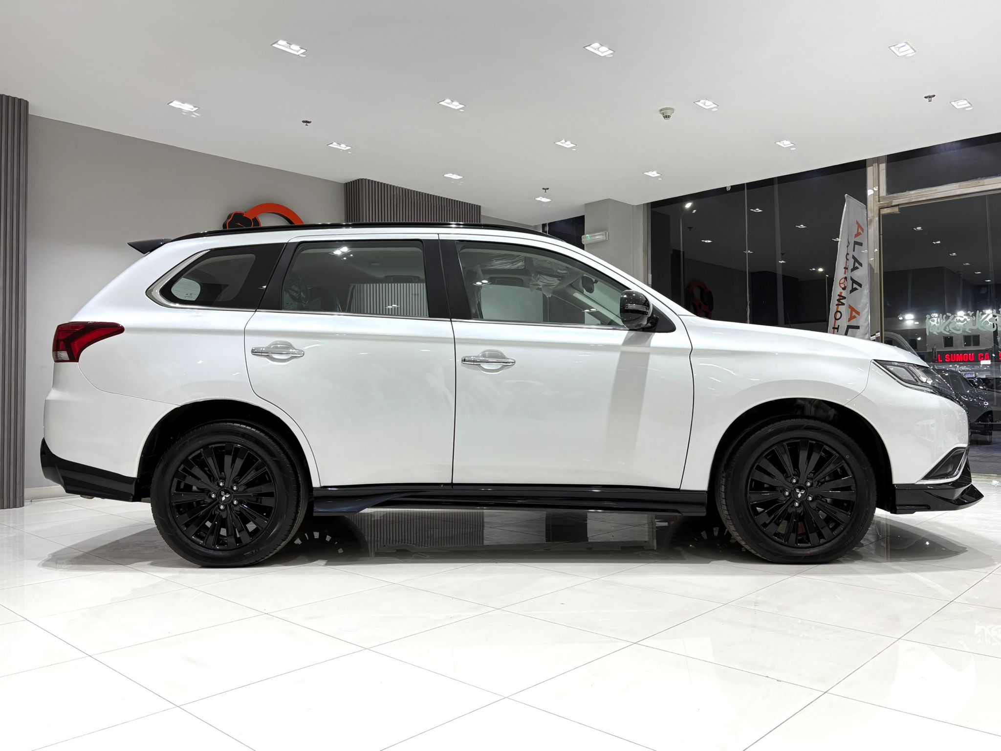 Mitsubishi Outlander 2022 - Image 3