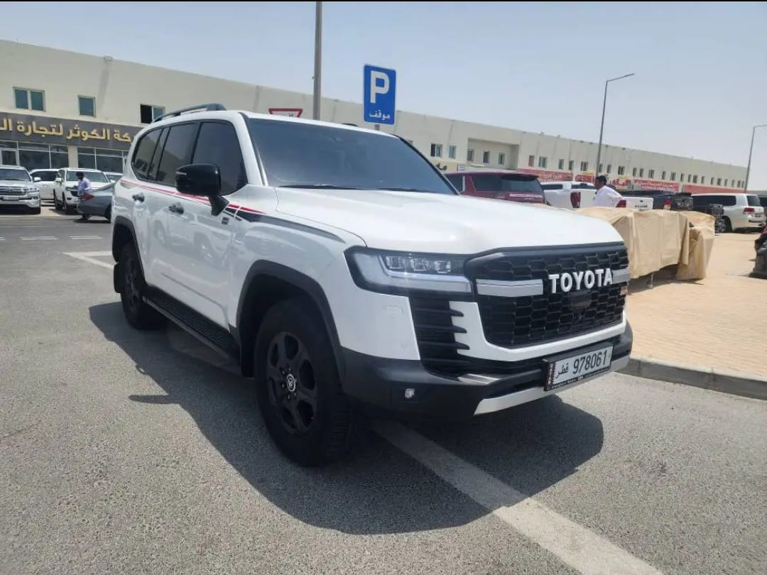 Toyota Land Cruiser G/R 2023 - Image 3