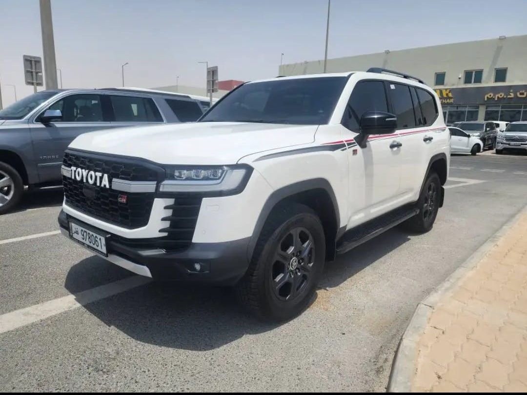 Toyota Land Cruiser G/R 2023 - Image 4