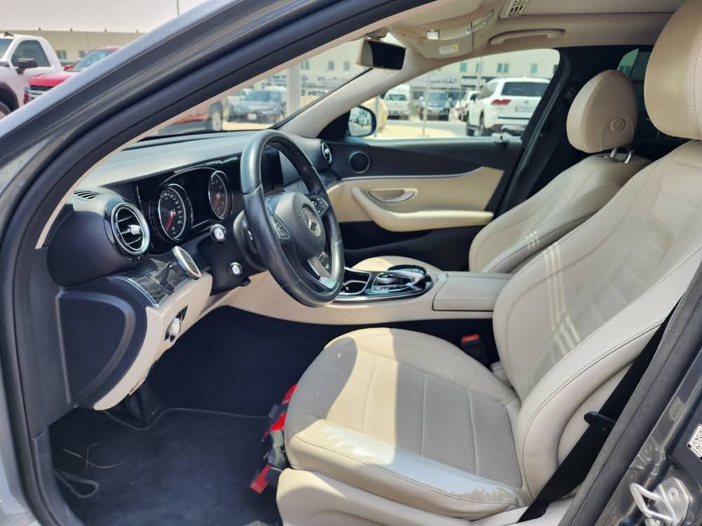 Mercedes-Benz E-Class Sedan 200 2017 - Image 4