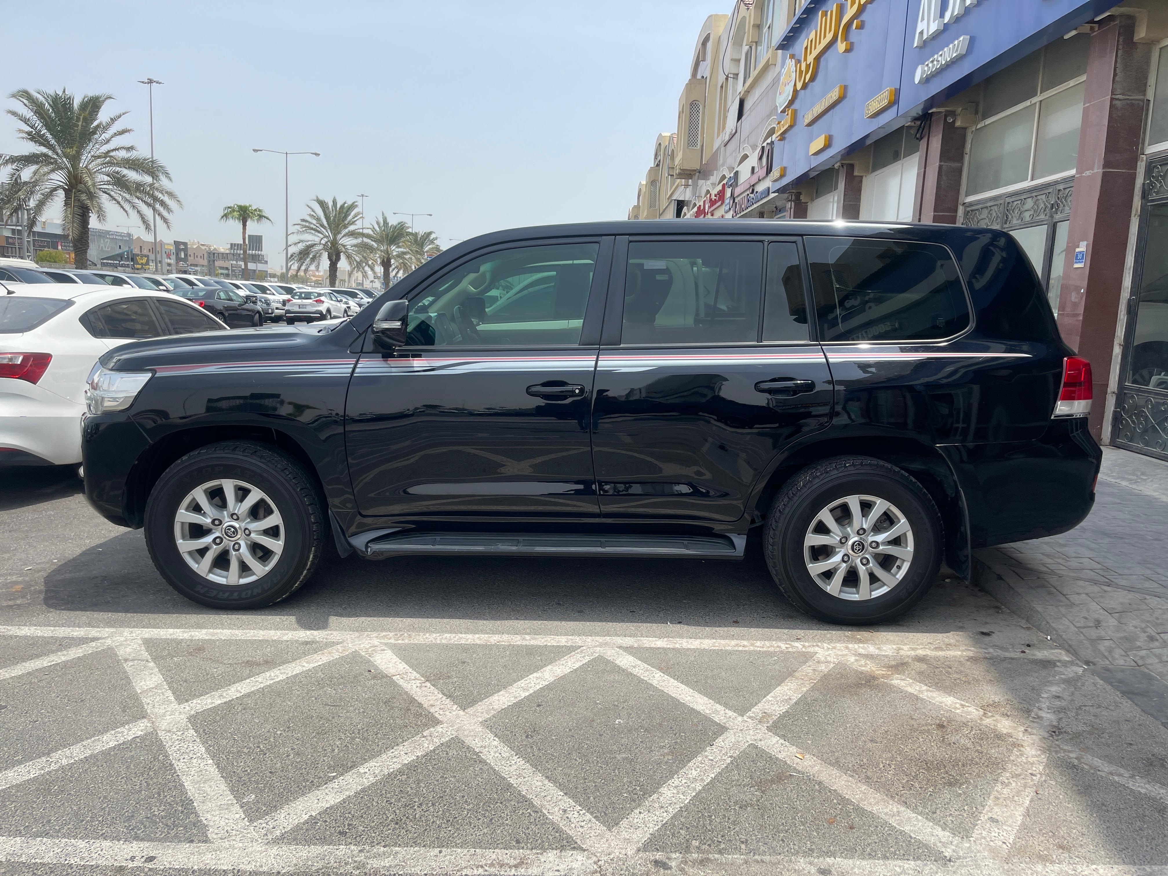 Toyota Land Cruiser GX.R 2016 - Image 2