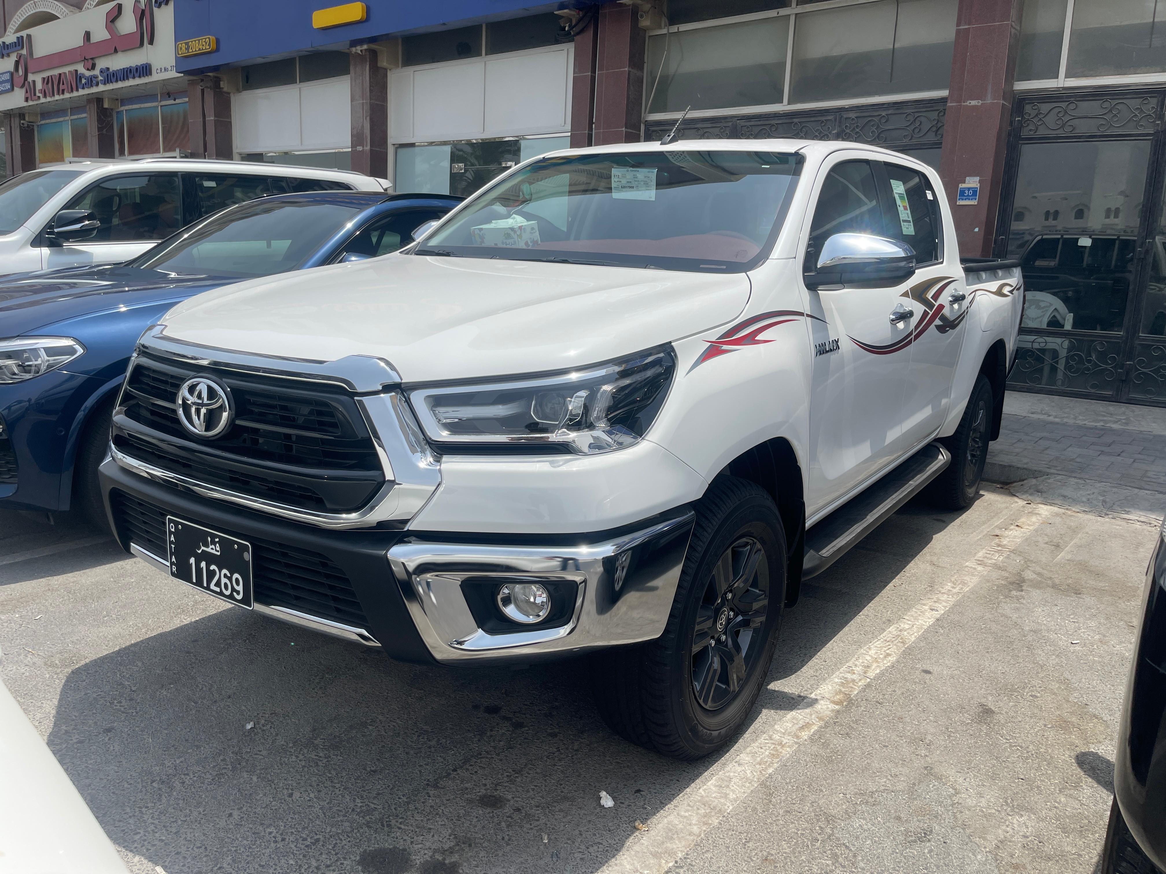 Toyota Hilux SR5 2025 - Image 1