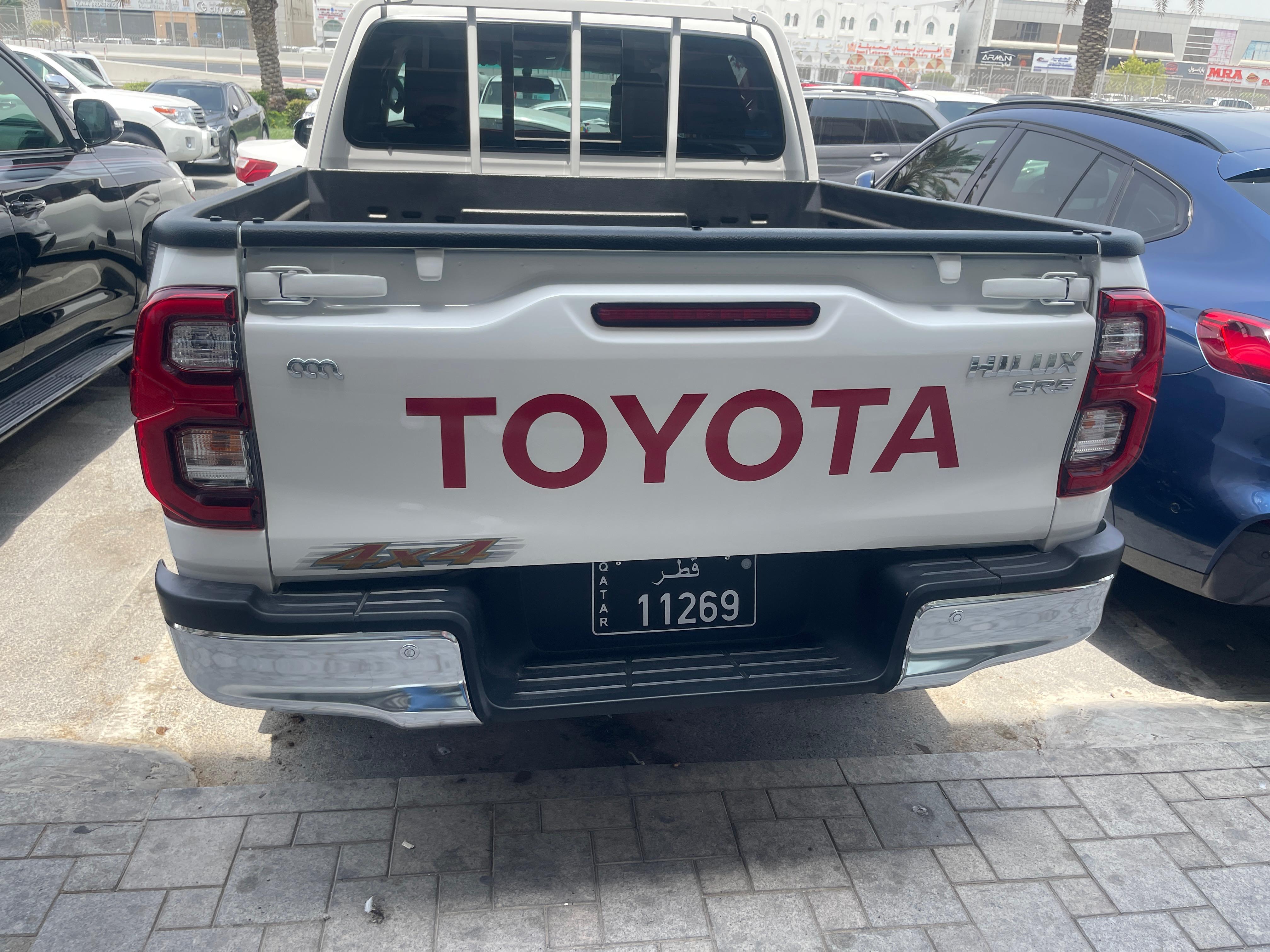 Toyota Hilux SR5 2025 - Image 3