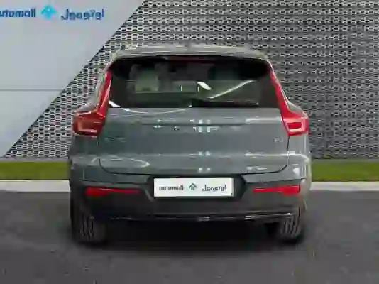 Volvo xc 40 2023 - Image 2