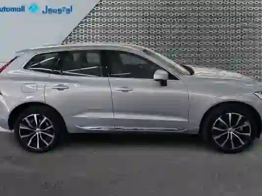 Volvo XC60 2023 - Image 2