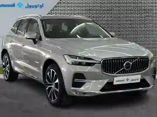 Volvo XC60 2023 - Image 4