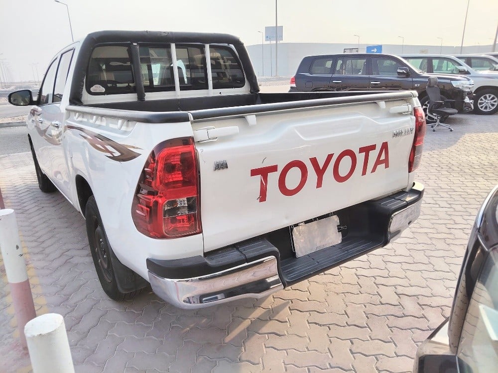 Toyota Hilux 2022 - Image 3