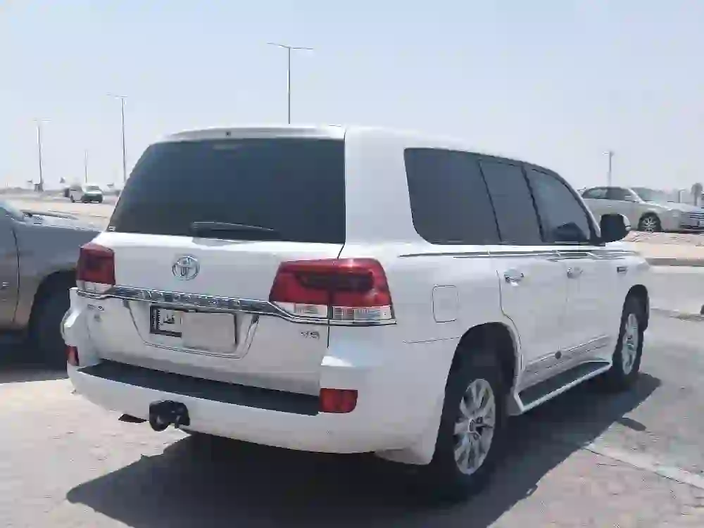 Toyota Land Cruiser GX.R 2021 - Image 2