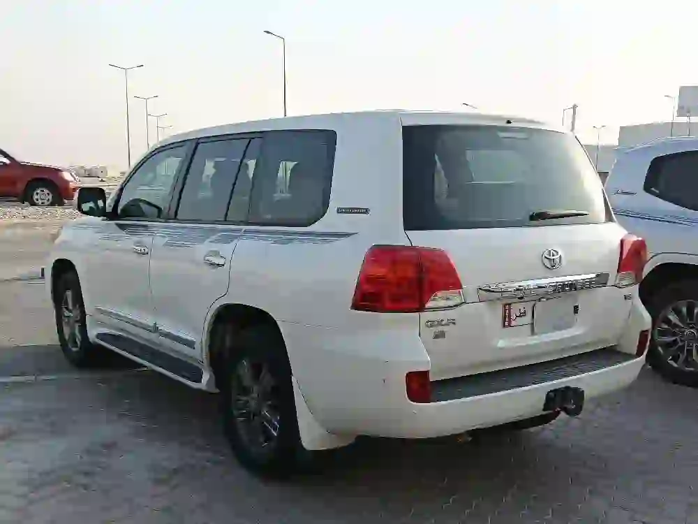 Toyota Land Cruiser GX.R 2015 - Image 2