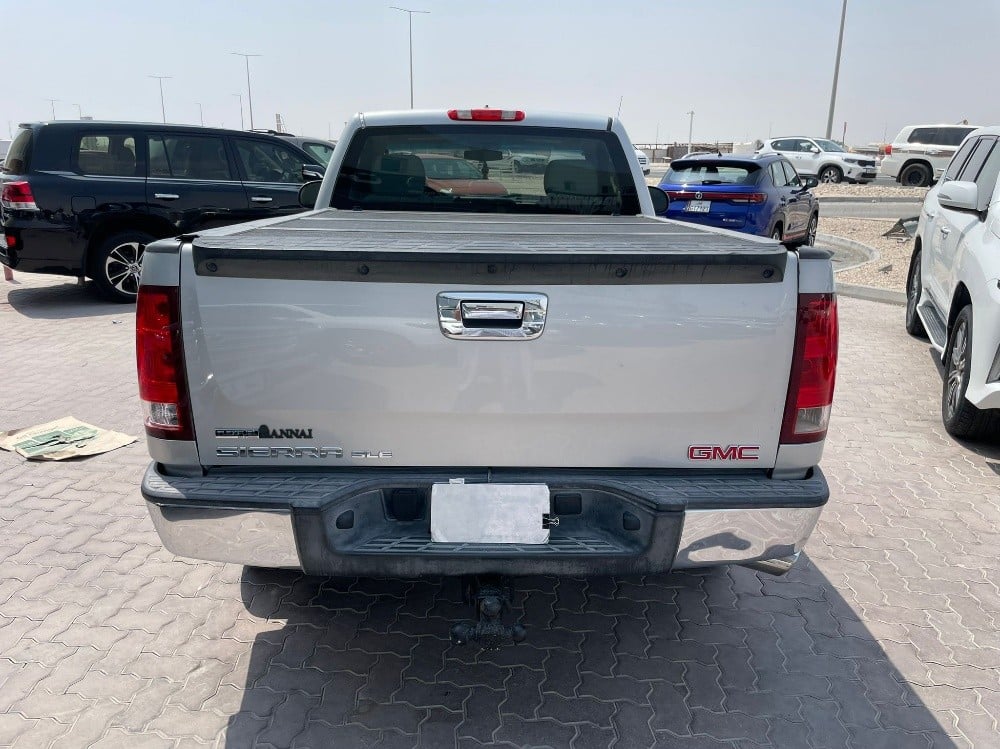 GMC Sierra 2012 - Image 3