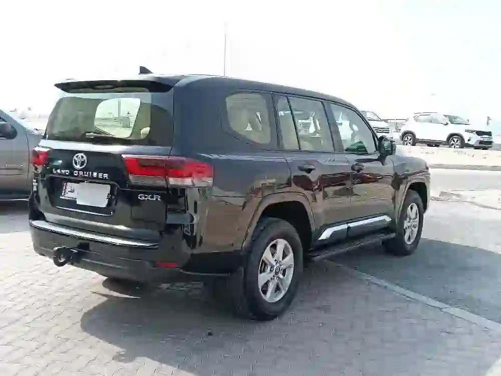 Toyota Land Cruiser GX.R 2022 - Image 3