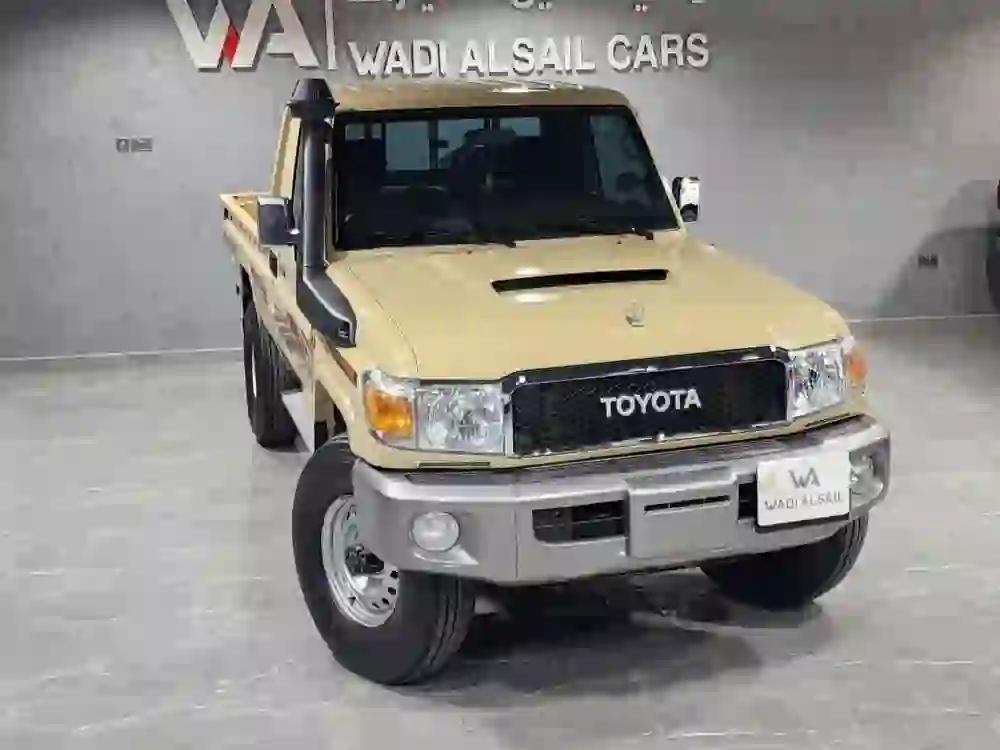Toyota LX  2023