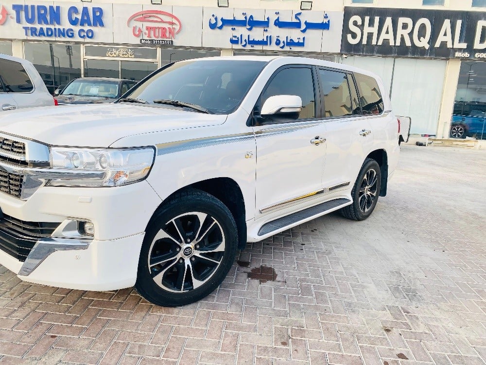 Toyota Land Cruiser GX.R 2018 - Image 2