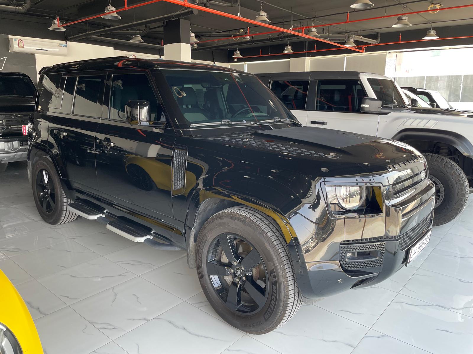 Land Rover Defender 110 2023 - Image 2
