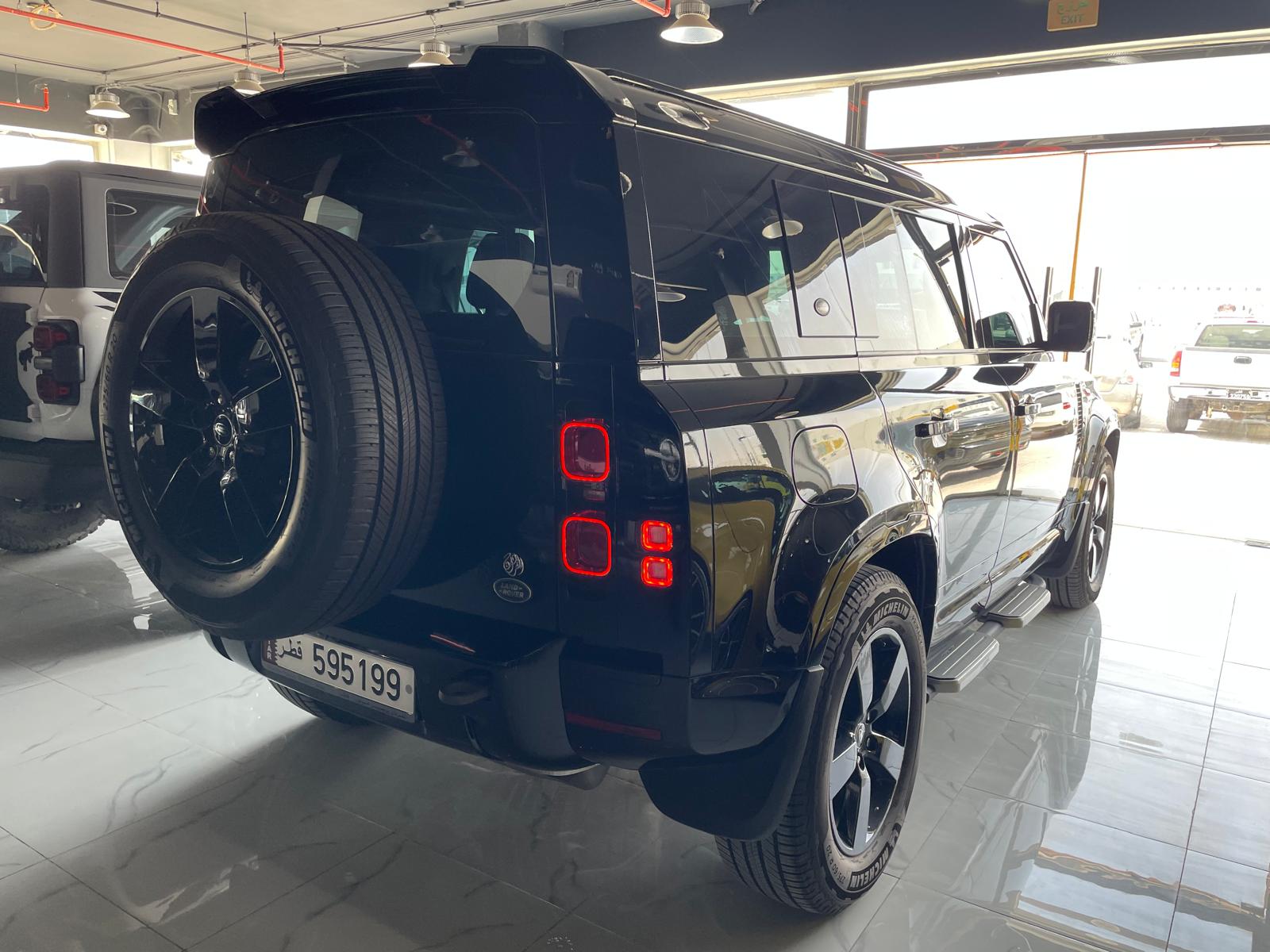 Land Rover Defender 110 2023 - Image 3