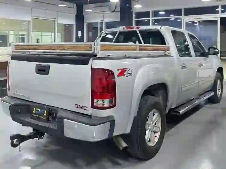 GMC Sierra SLE 2012 - Image 3