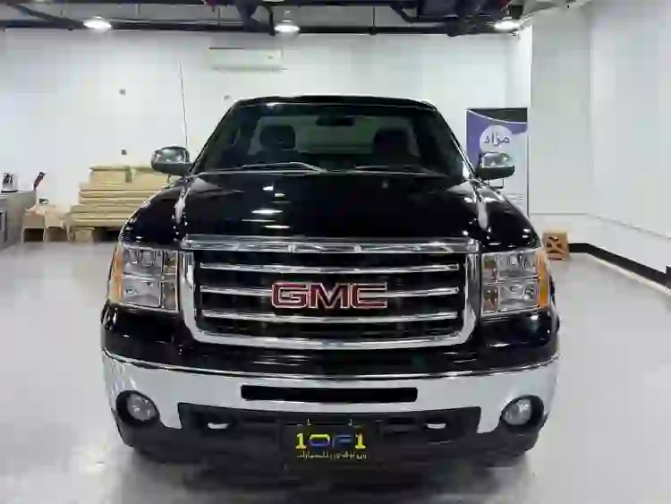 GMC Sierra SLE 2013 - Image 2