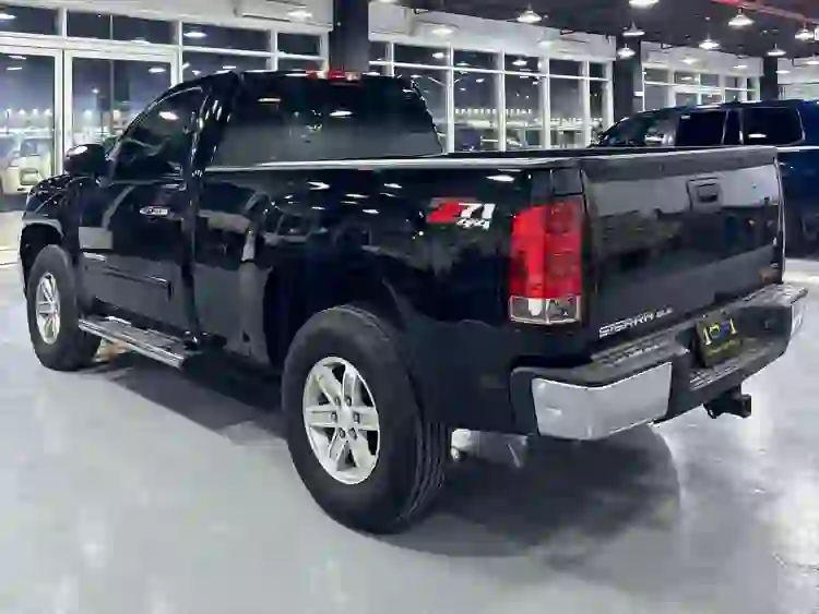 GMC Sierra SLE 2013 - Image 3