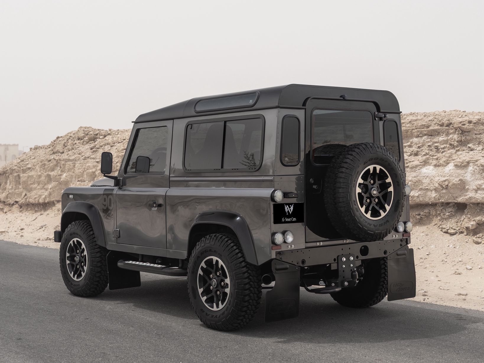 لاند روفر Defender 90 ADVENTURE 2016 - Image 2