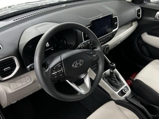 Hyundai VENUE  2025 - Image 4