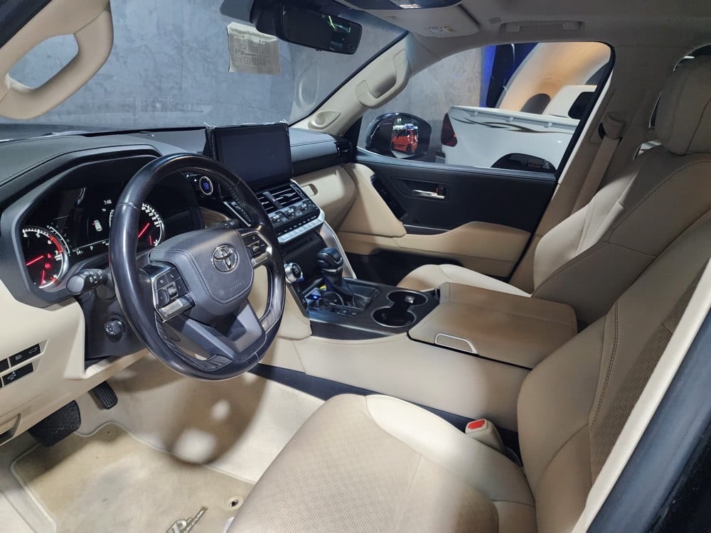 Toyota Land Cruiser VX.R 2022 - Image 3