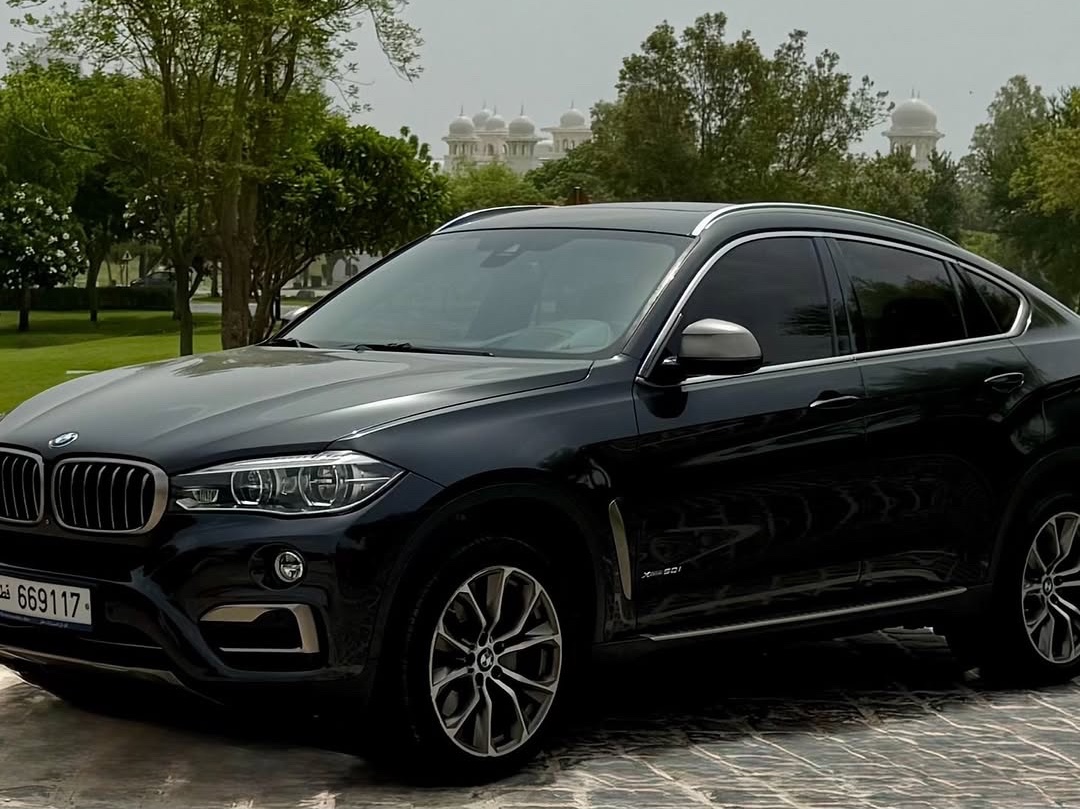 BMW X-Series X6 M 2018 - Image 2