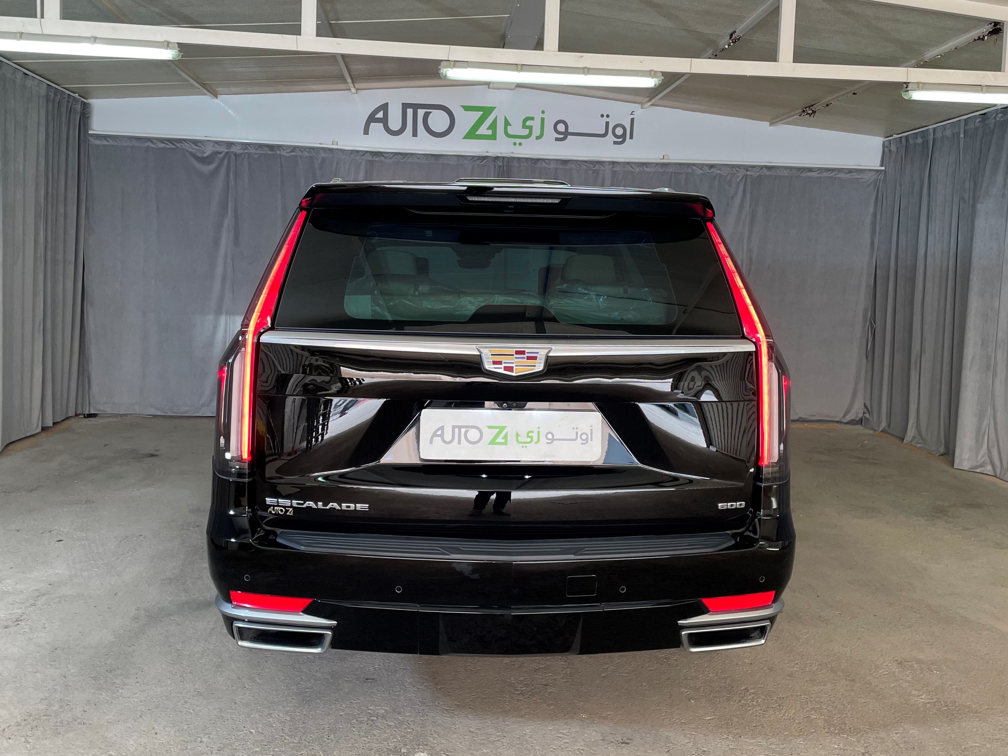 Cadillac Escalade ESV 2023 - Image 4