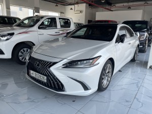 Lexus ES 350 2023
