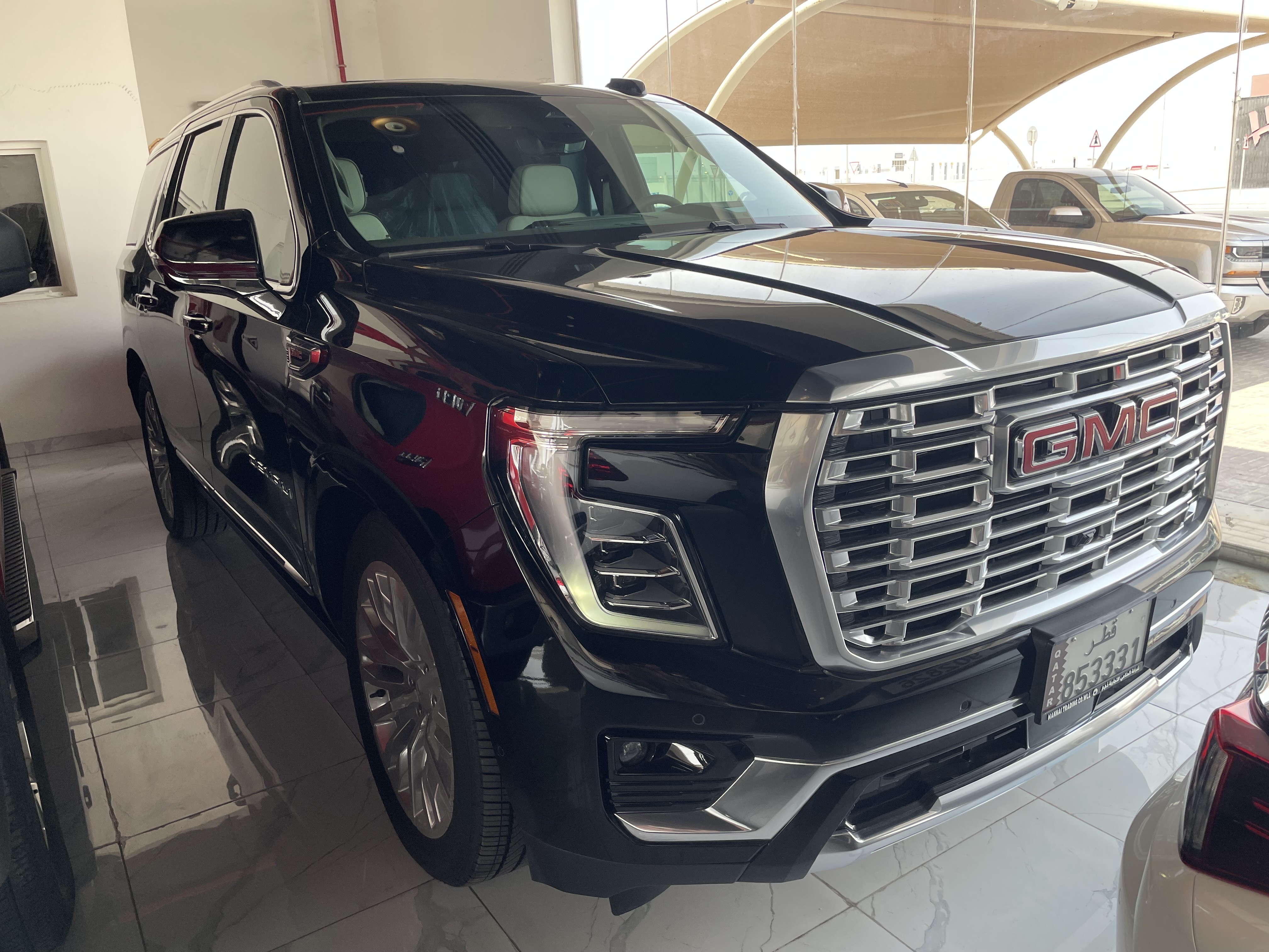 GMC Yukon Denali 2025 - Image 2