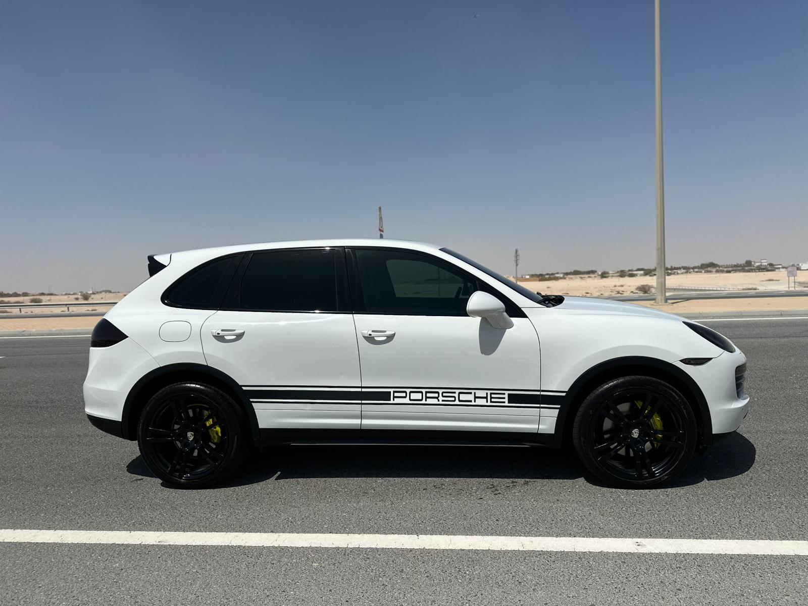 Porsche Cayenne S  2012 - Image 2