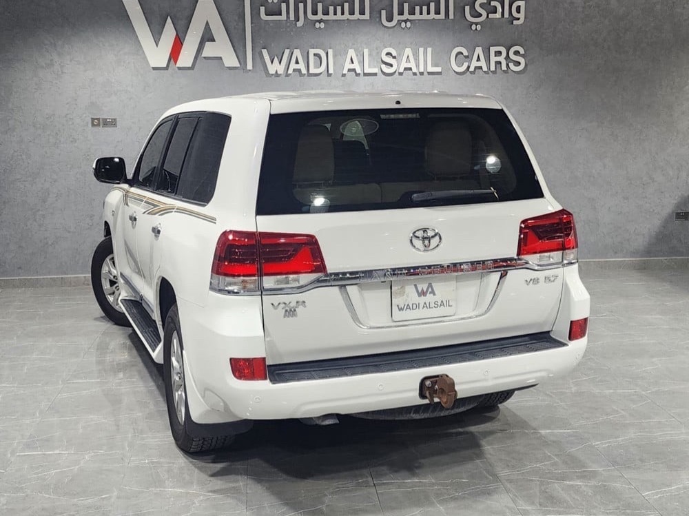 Toyota Land Cruiser VX.R 2017 - Image 2