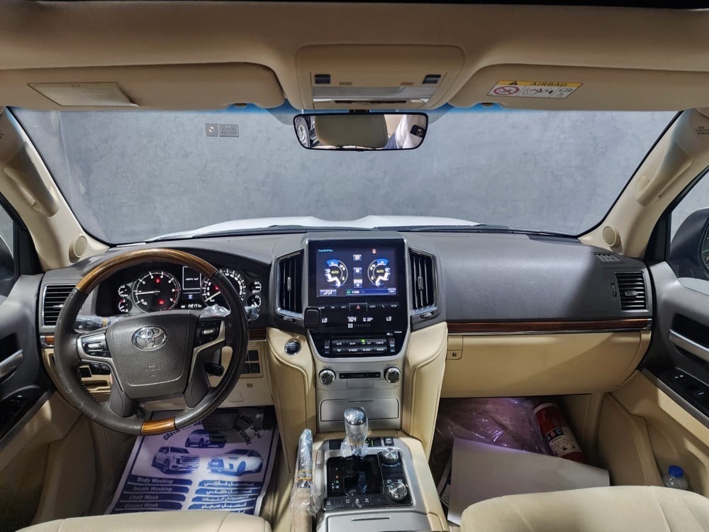 Toyota Land Cruiser VX.R 2017 - Image 3
