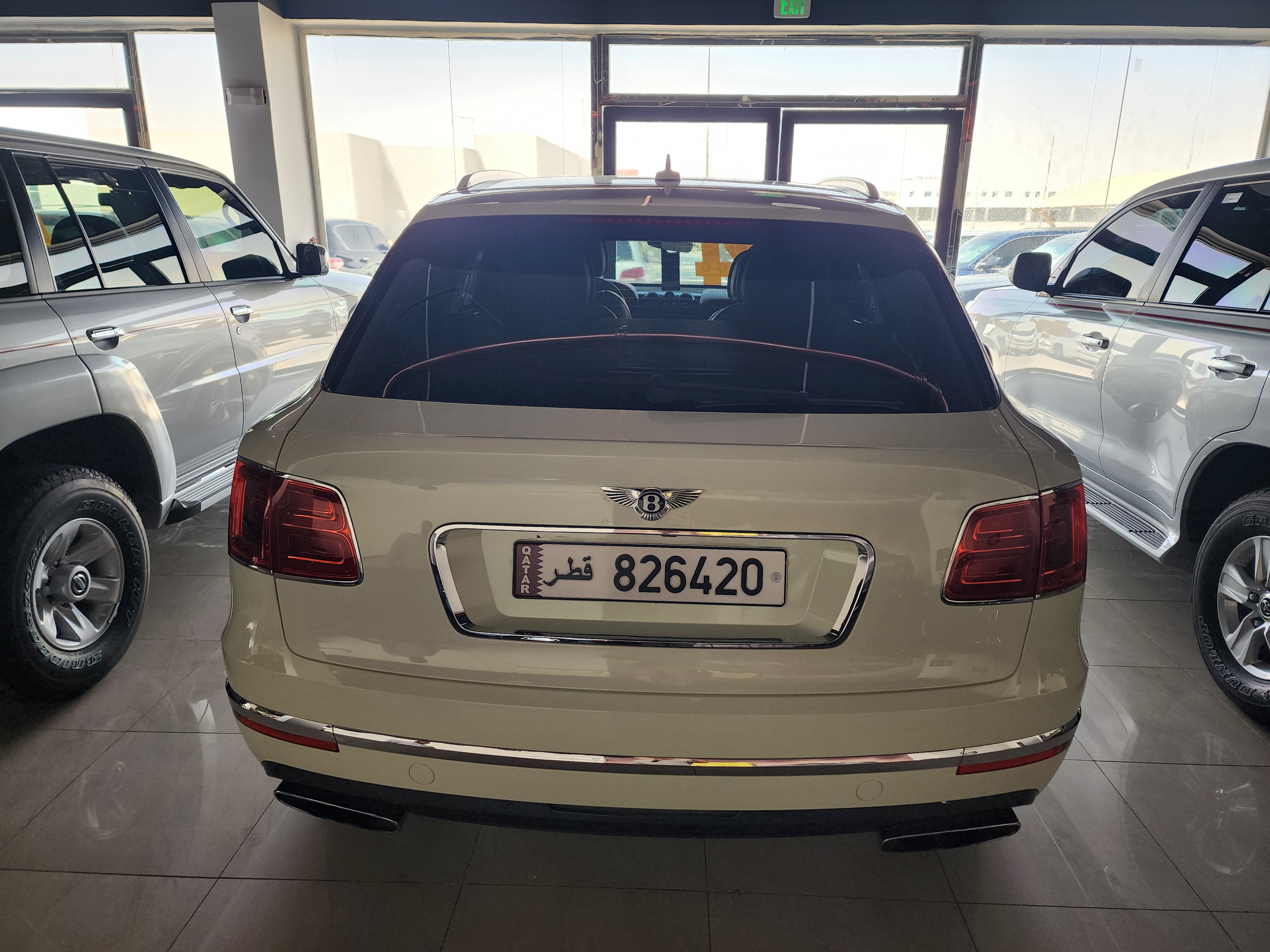 Bentley Bentayga 2017 - Image 2