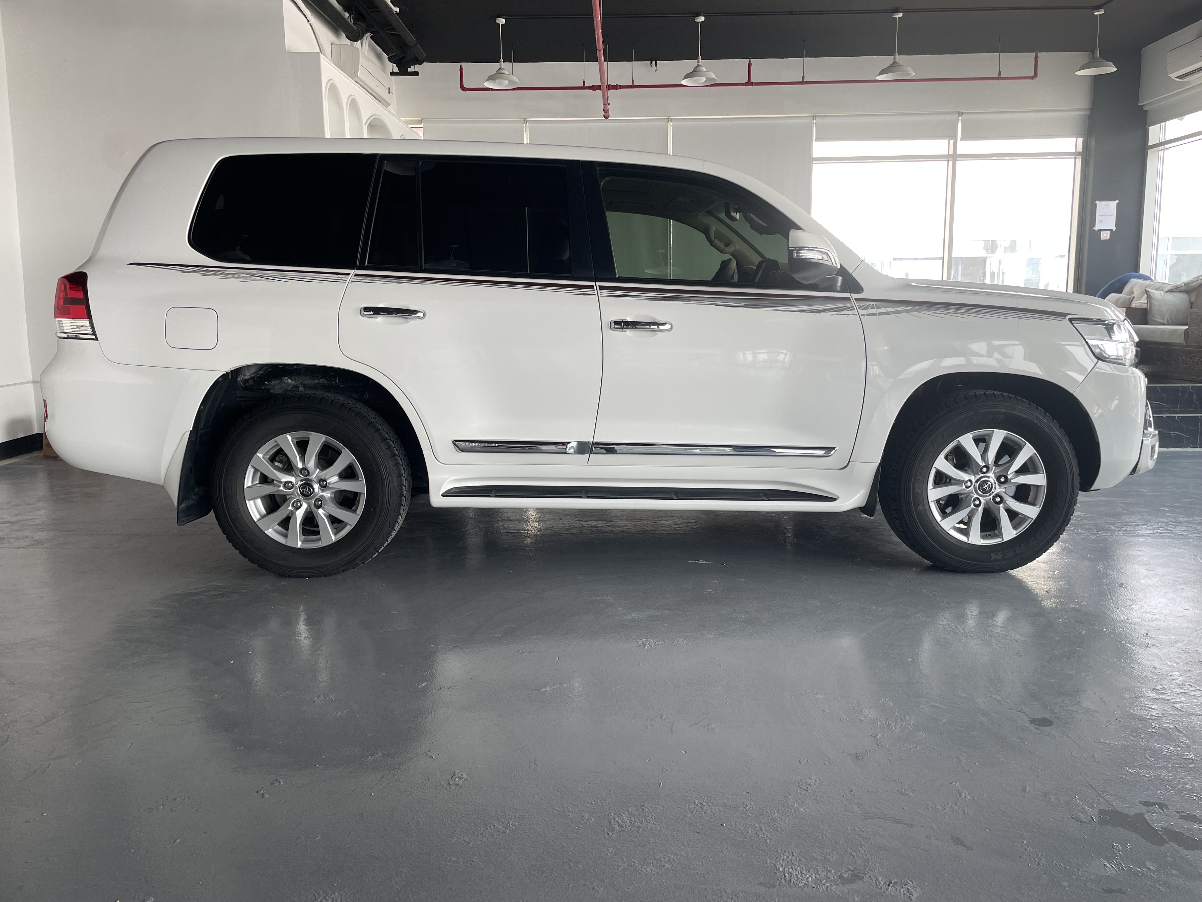 Toyota Land Cruiser GX.R 2019 - Image 3
