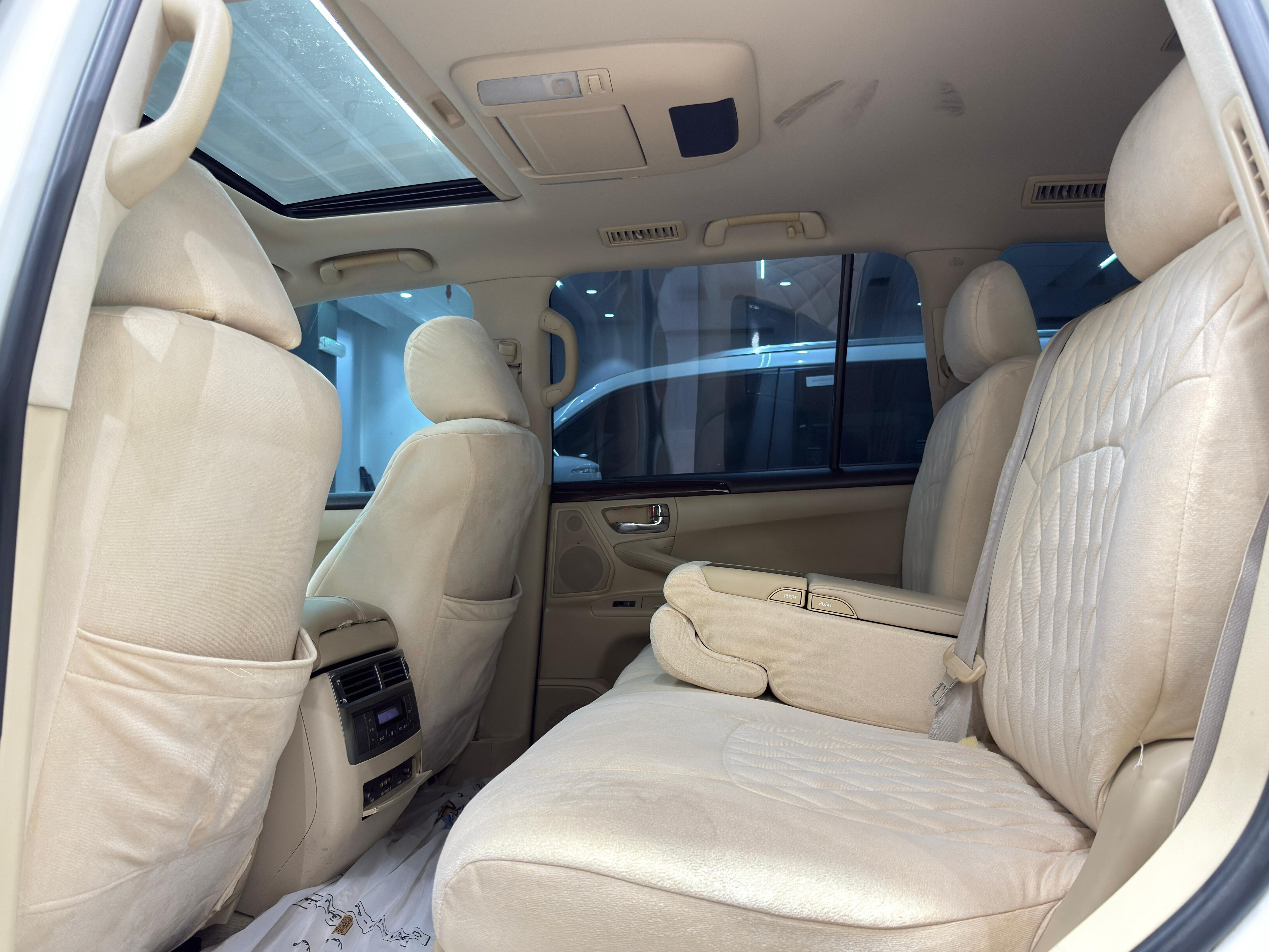 Lexus LX 570 2009 - Image 4