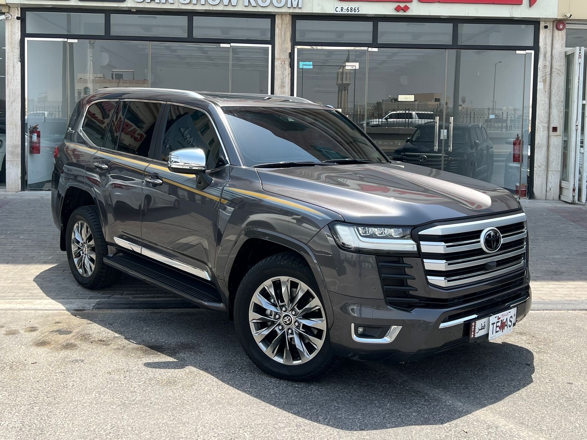 Toyota Land Cruiser VX 2022 - Image 2