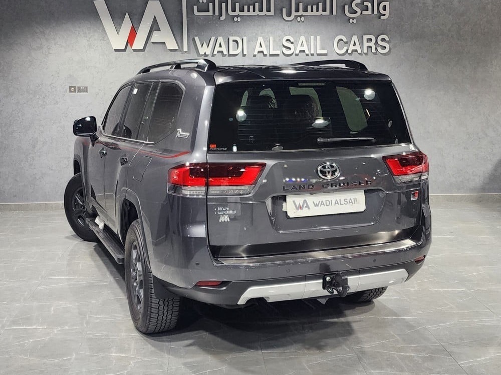 Toyota Land Cruiser G/R 2022 - Image 2