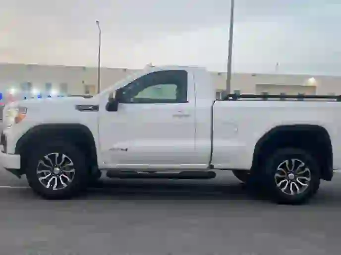 جي أم سي سييرا AT4 2019 - Image 3