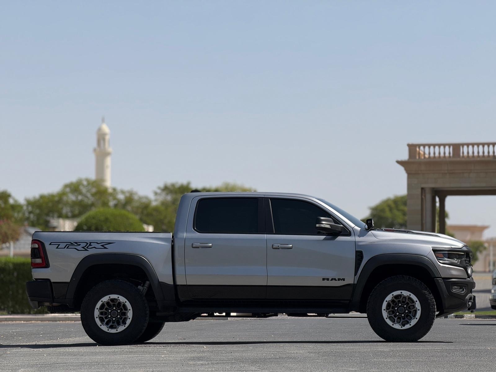 دودج رام TRX 700 HP 2022 - Image 3
