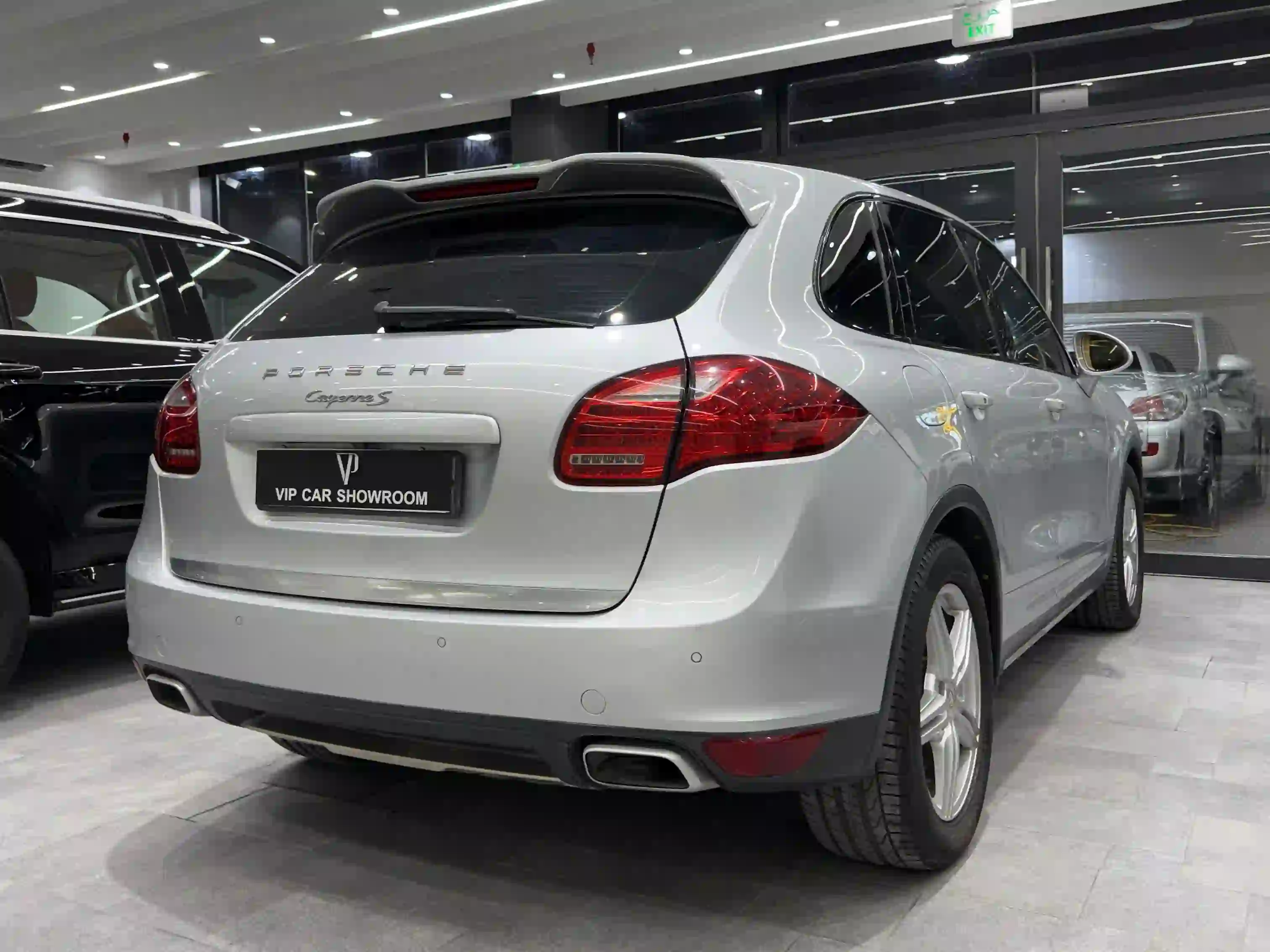 Porsche Cayenne S  2011 - Image 4