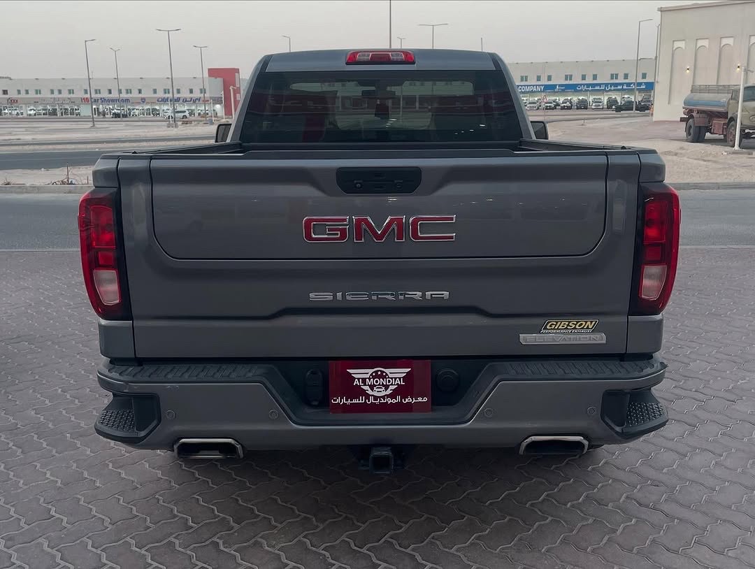 GMC Sierra Elevation  2022 - Image 4