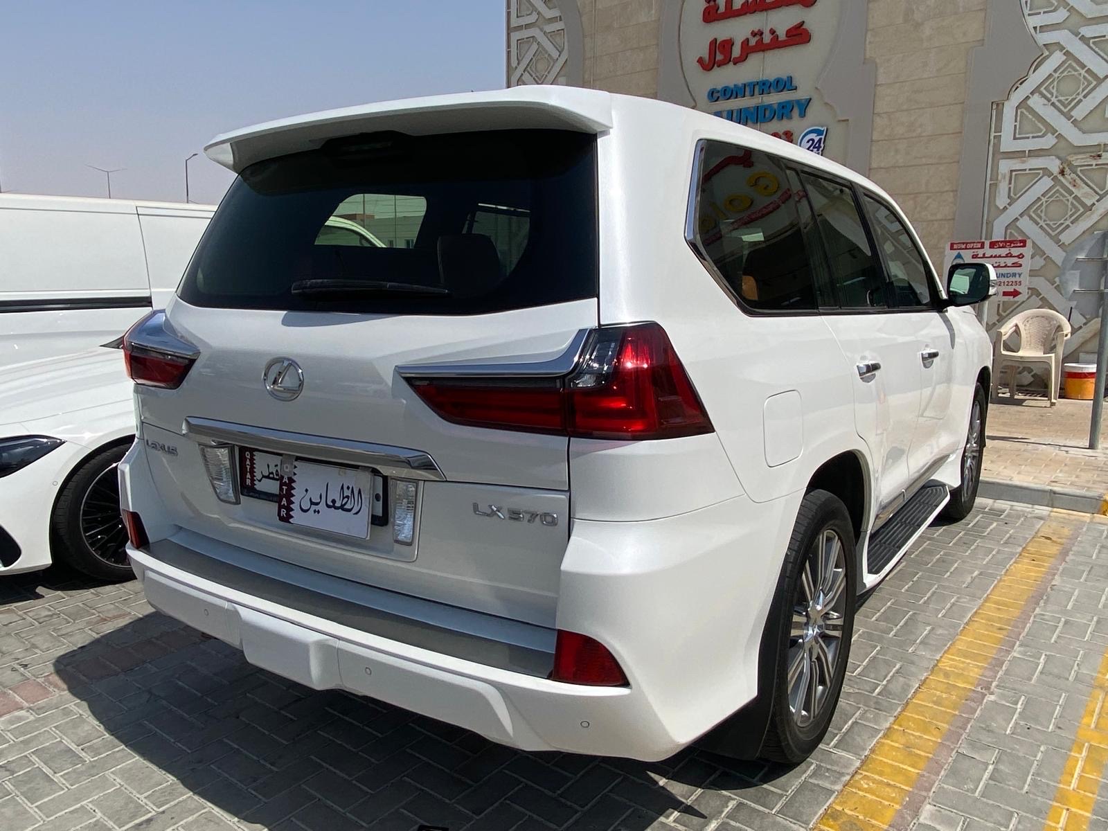 Lexus LX 570 2016 - Image 4