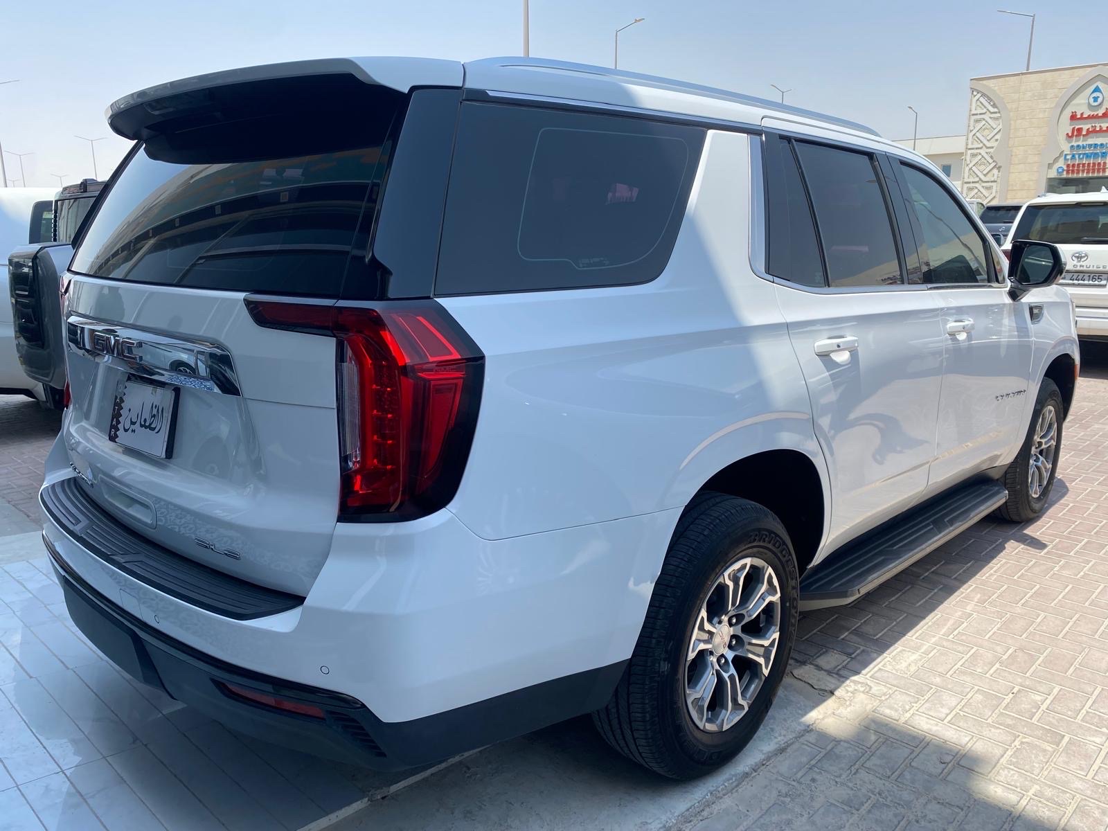 GMC Yukon SLE 2021 - Image 3