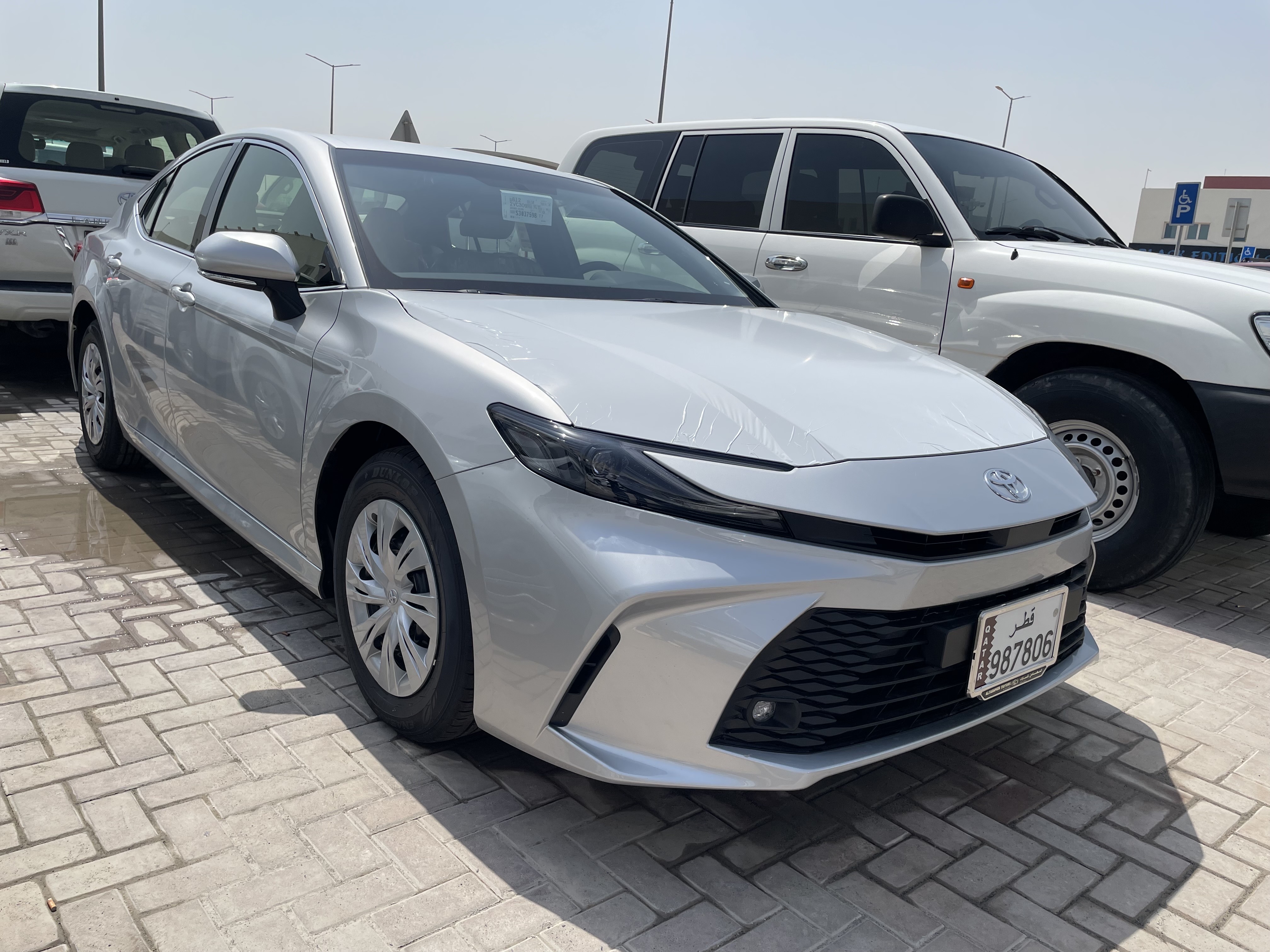 Toyota Camry 2025 - Image 2