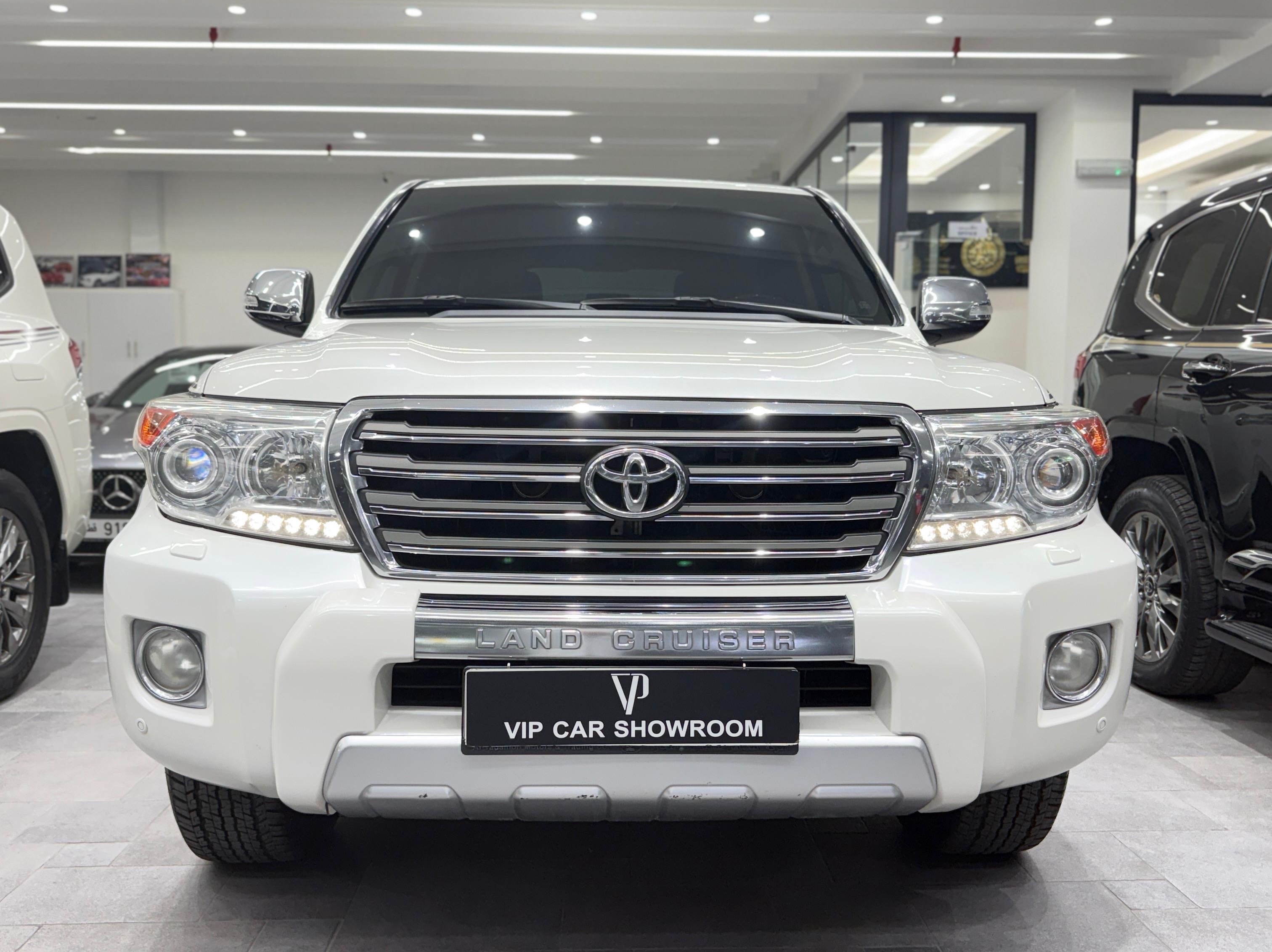 Toyota Land Cruiser GX.R 2015 - Image 2