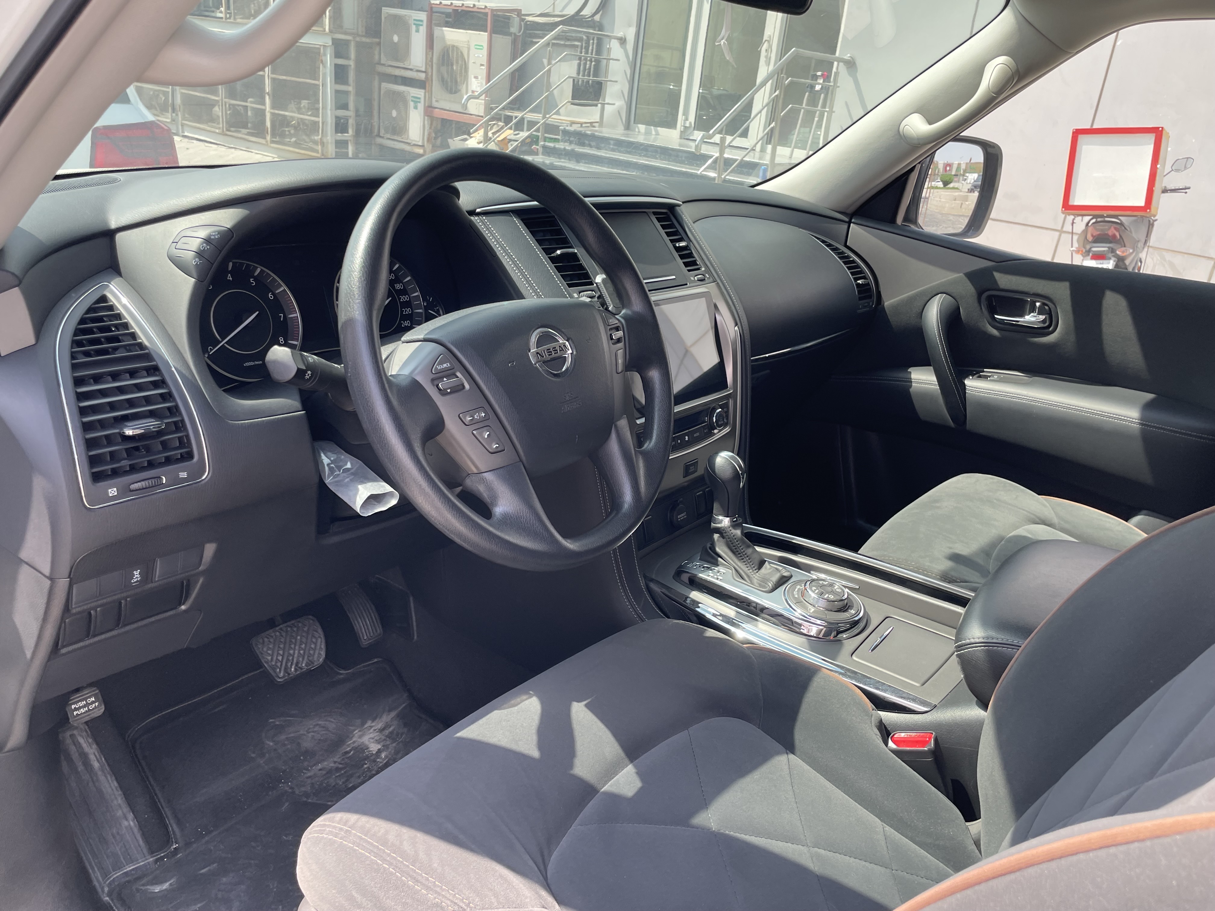 Nissan Patrol Standard 2019 - Image 4
