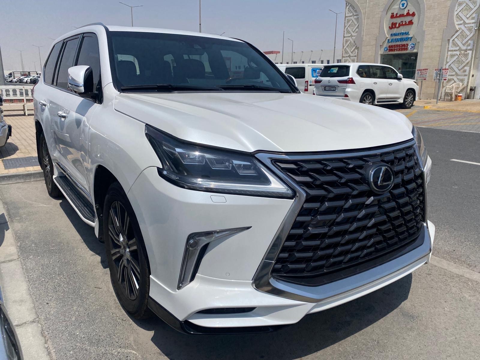 Lexus LX 570 S 2018 - Image 2